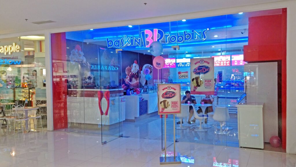 Baskin-Robbins ice cream facade